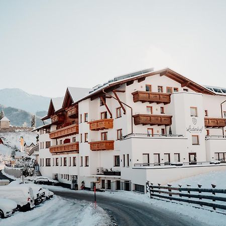 Kinderhotel Laderhof Ladis Exteriör bild