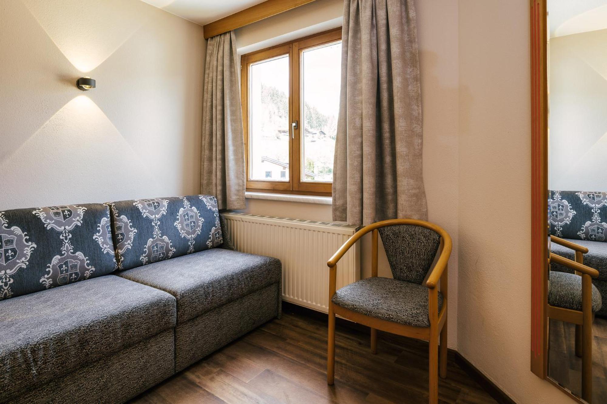 Kinderhotel Laderhof Ladis Exteriör bild