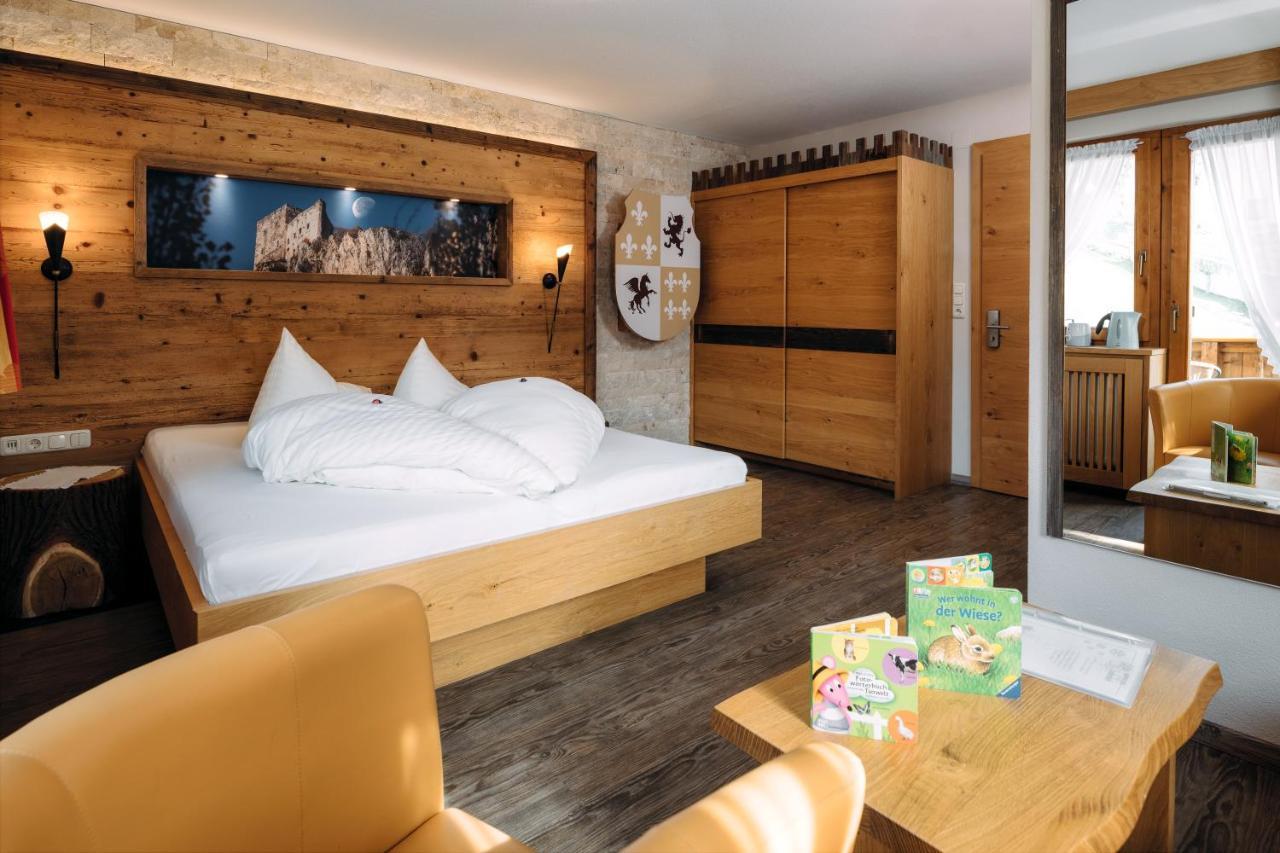 Kinderhotel Laderhof Ladis Exteriör bild