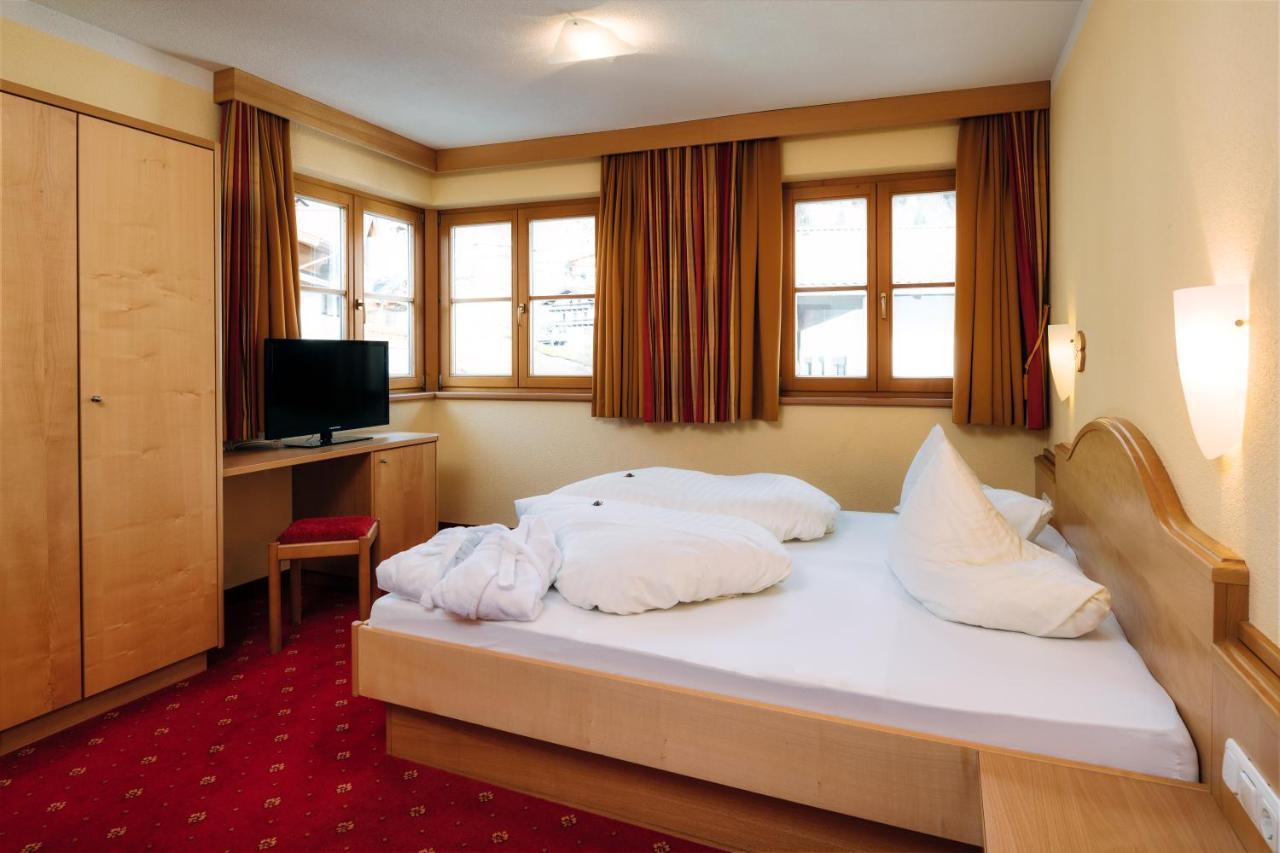 Kinderhotel Laderhof Ladis Exteriör bild